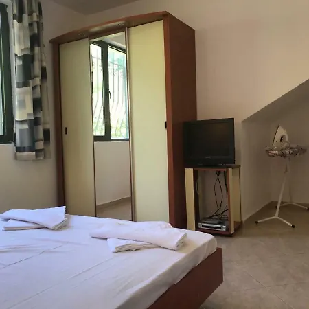Kambani Nadezhda Apartamento *