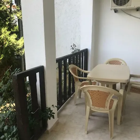 Kambani Nadezhda Apartamento Sveti Vlas